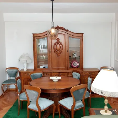Central Flat Close To Osmanbey Metro In Sisli *