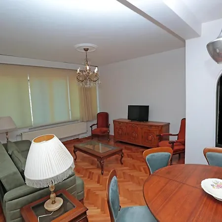 Central Flat Close To Osmanbey Metro In Sisli *